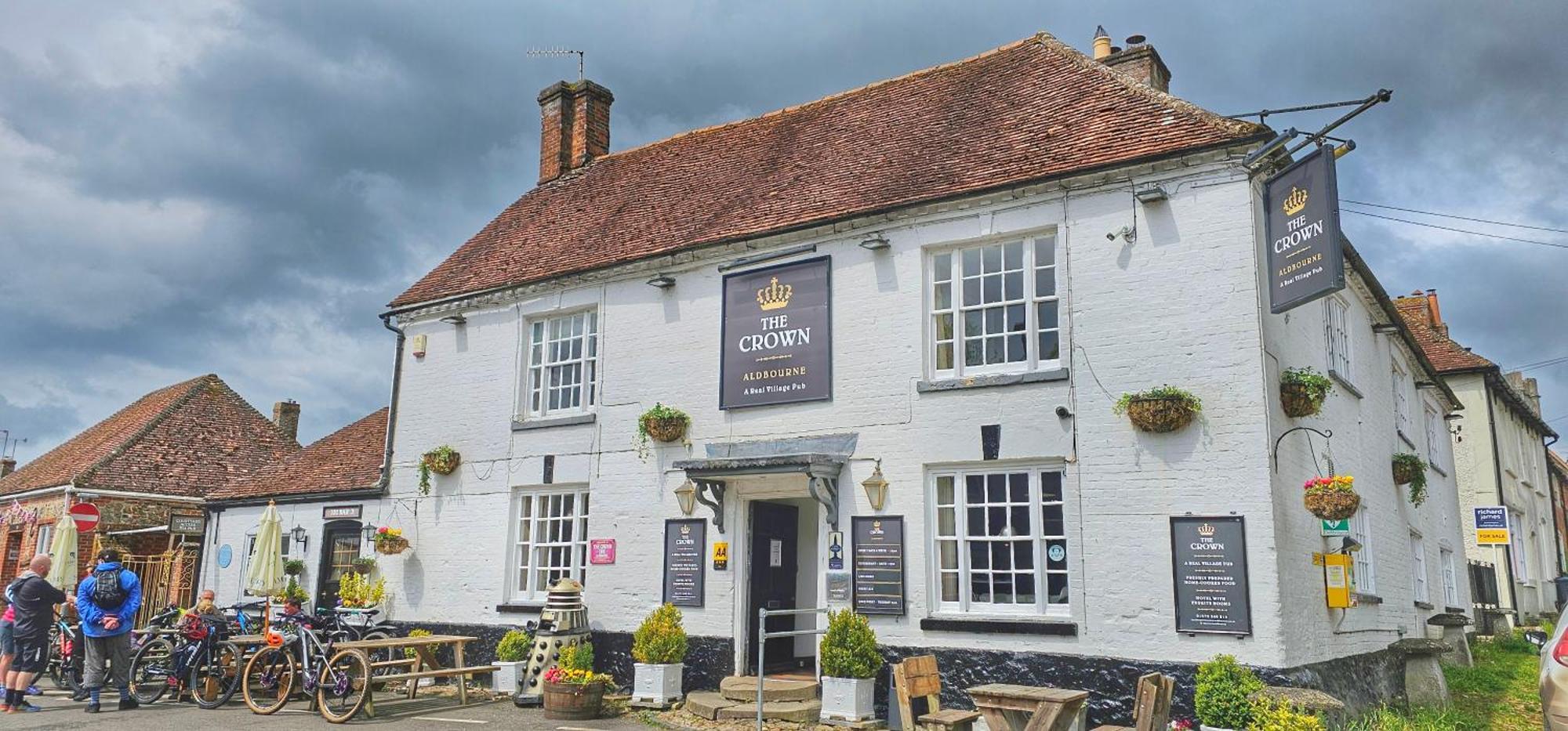 Hotel The Crown Aldbourne Exteriér fotografie